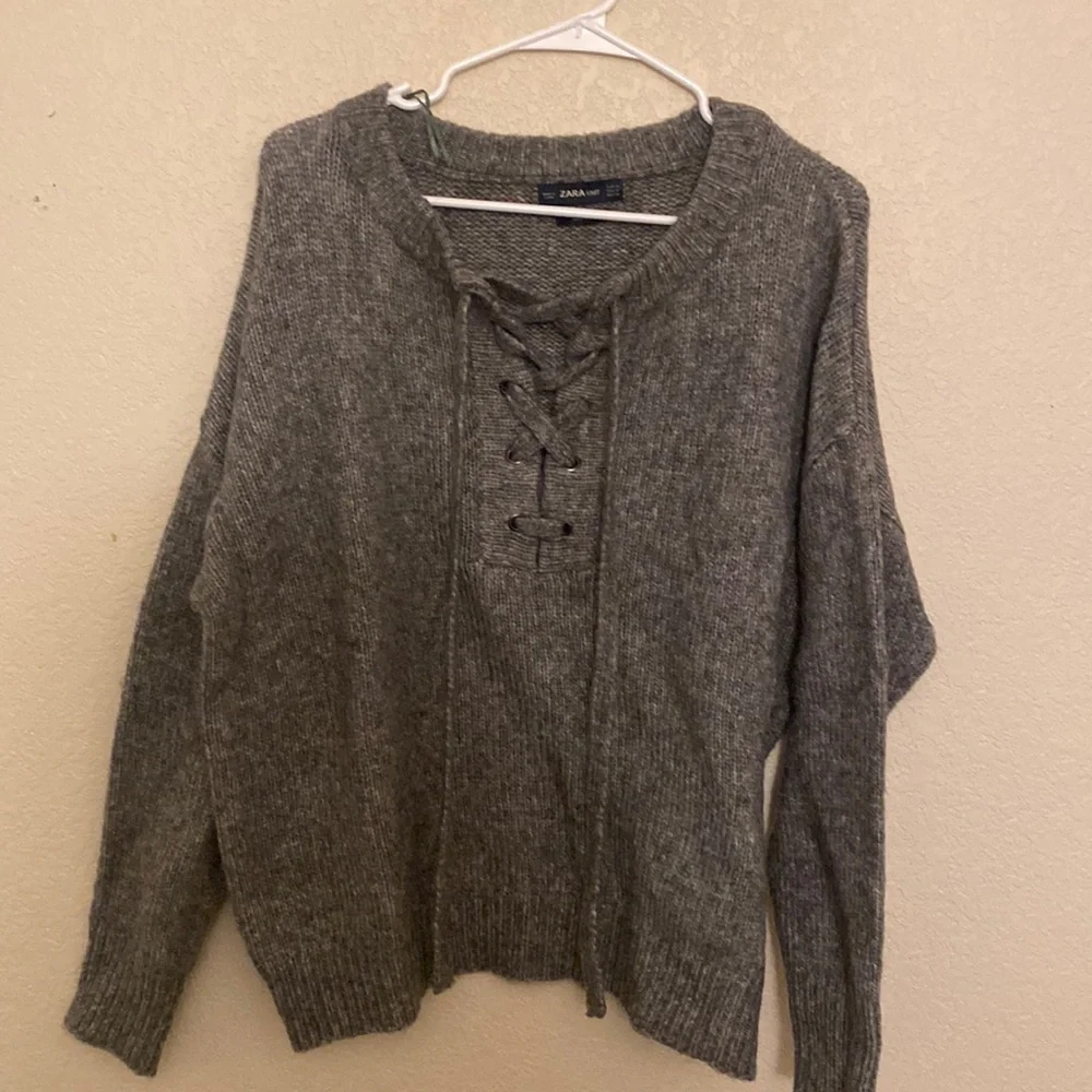 Sweater - Picture 1 of 4